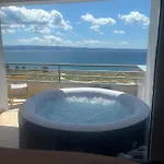 Sea View With Swimming Pool Near Apartamento