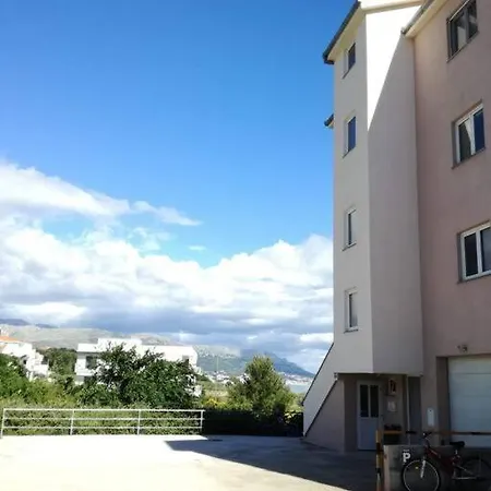 Sea View With Swimming Pool Near