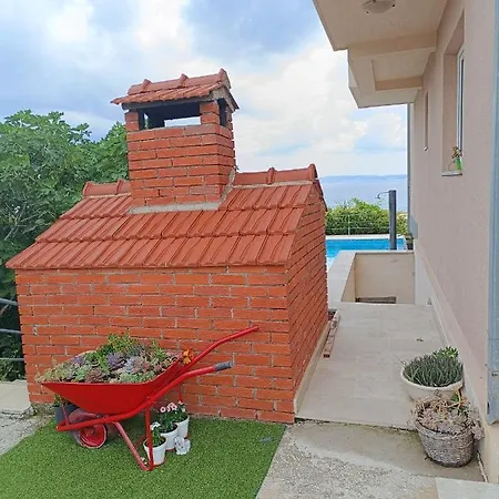 Sea View With Swimming Pool Near *