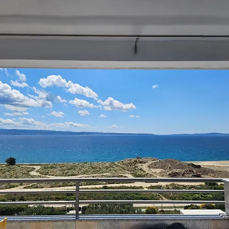 Sea View With Swimming Pool Near Сплит