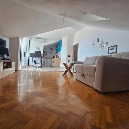 Sea View With Swimming Pool Near Апартаменты