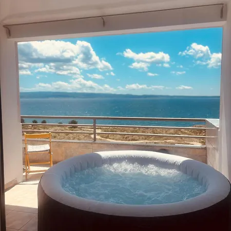 Sea View With Swimming Pool Near Spalato