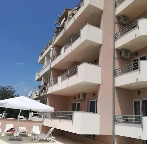 Sea View With Swimming Pool Near