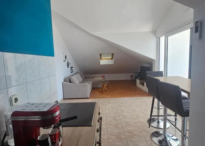 Sea View With Swimming Pool Near 아파트 스플리트