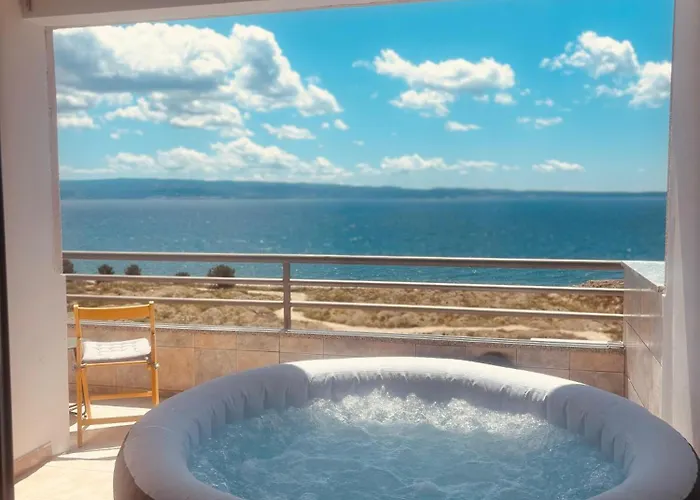 Sea View With Swimming Pool Near 스플리트