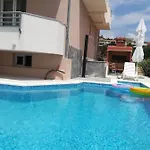 Sea View With Swimming Pool Near Apartment Split