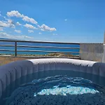 Sea View With Swimming Pool Near Apartment